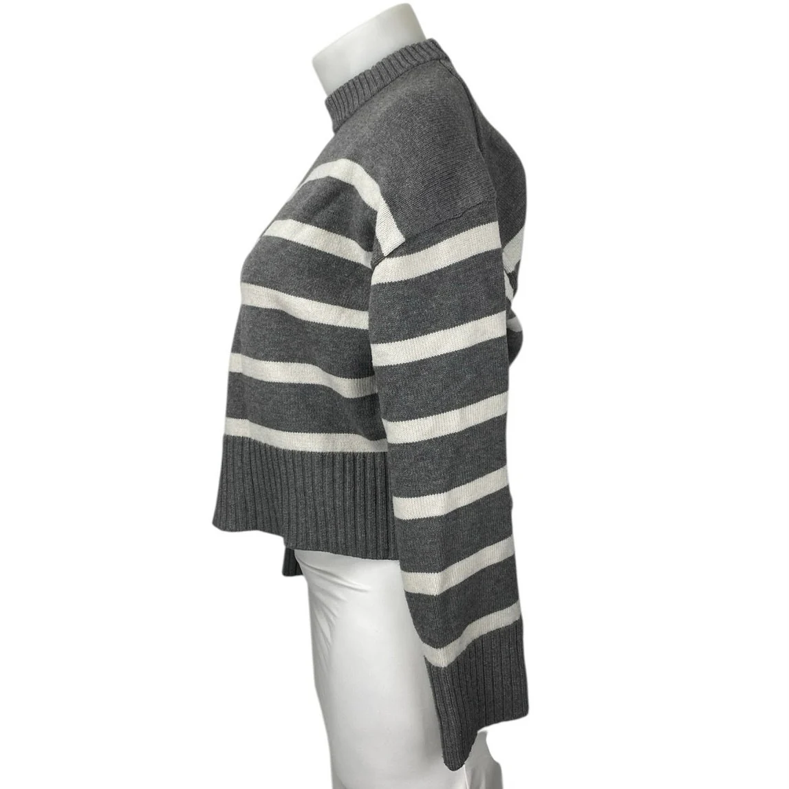 H&M Women's Gray Striped Mock Neck Long Sleeve Crop Sweatshirt Sweater Top Sz M - Image 2