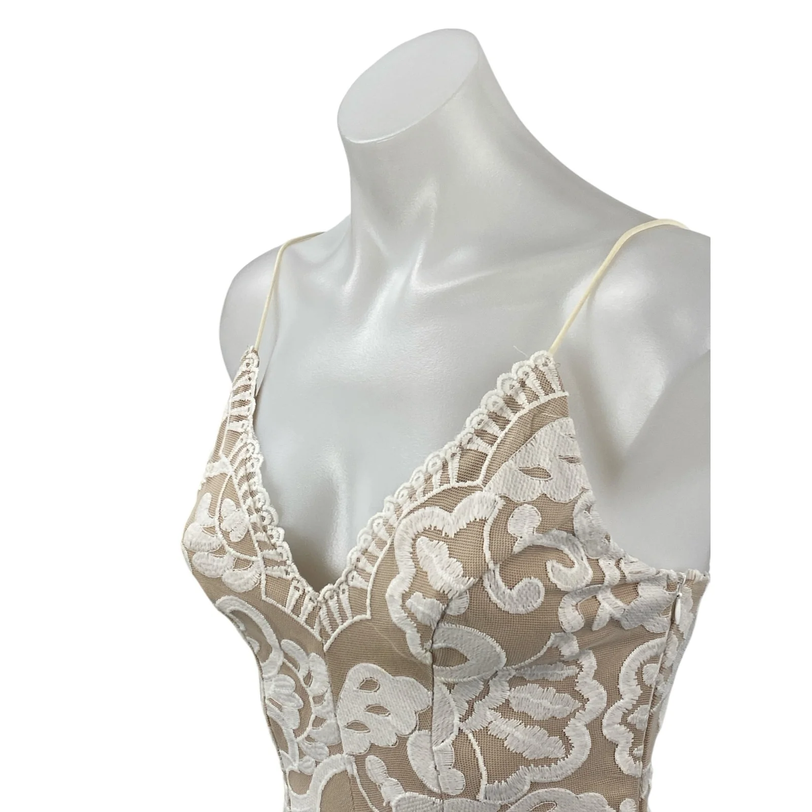 Hello Molly White Beige Floral Lace Sleeveless V Neck Cami Tank Bodysuit Top XS - Image 2