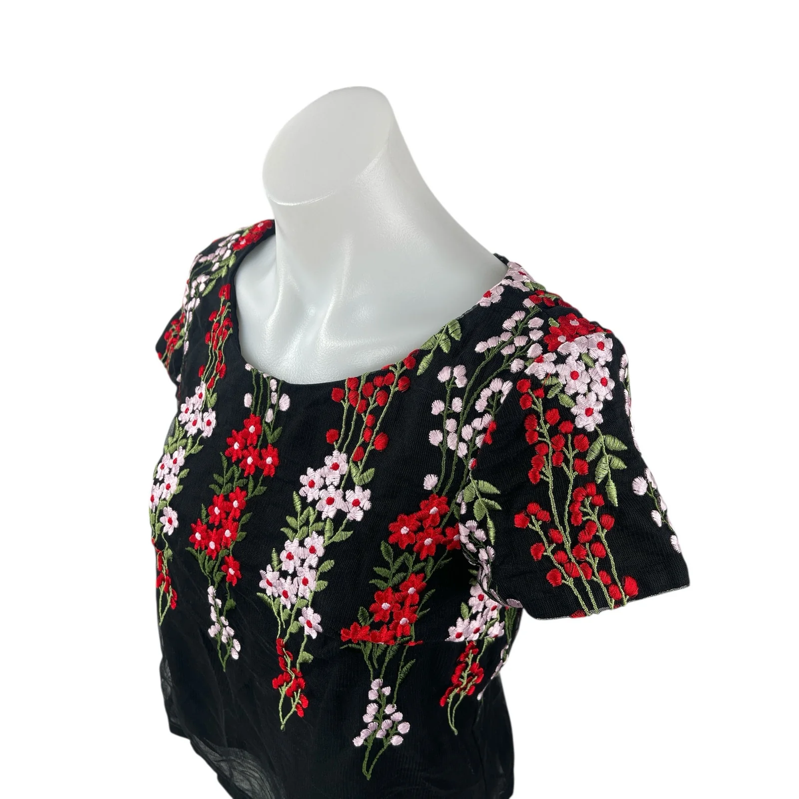 Ida Sjostedt Women's Black Floral Embroidered Short Sleeve Boxy Blouse Top Sz 8 - Image 3