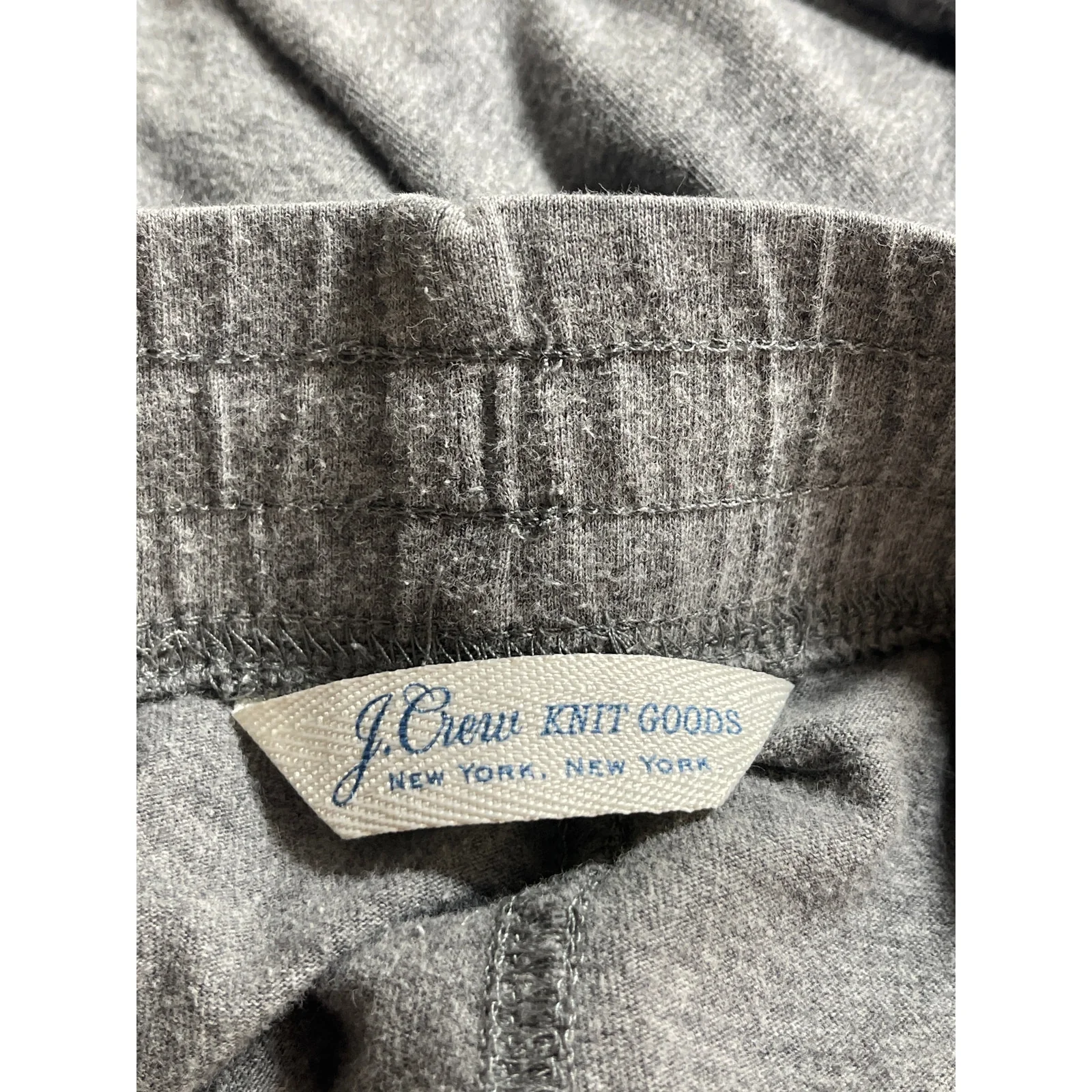 J.Crew Men's Gray High Rise Yoga Sports Athletic Activewear Sweat Shorts Sz M/L - Image 5