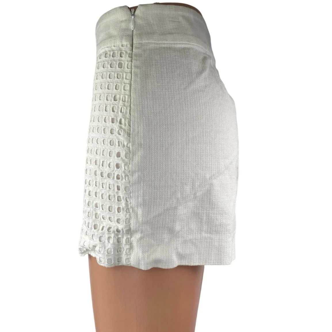 J.Crew White Eyelet Embroidered High Waisted Side Zip Mini Casual Shorts Size 6 - Image 2