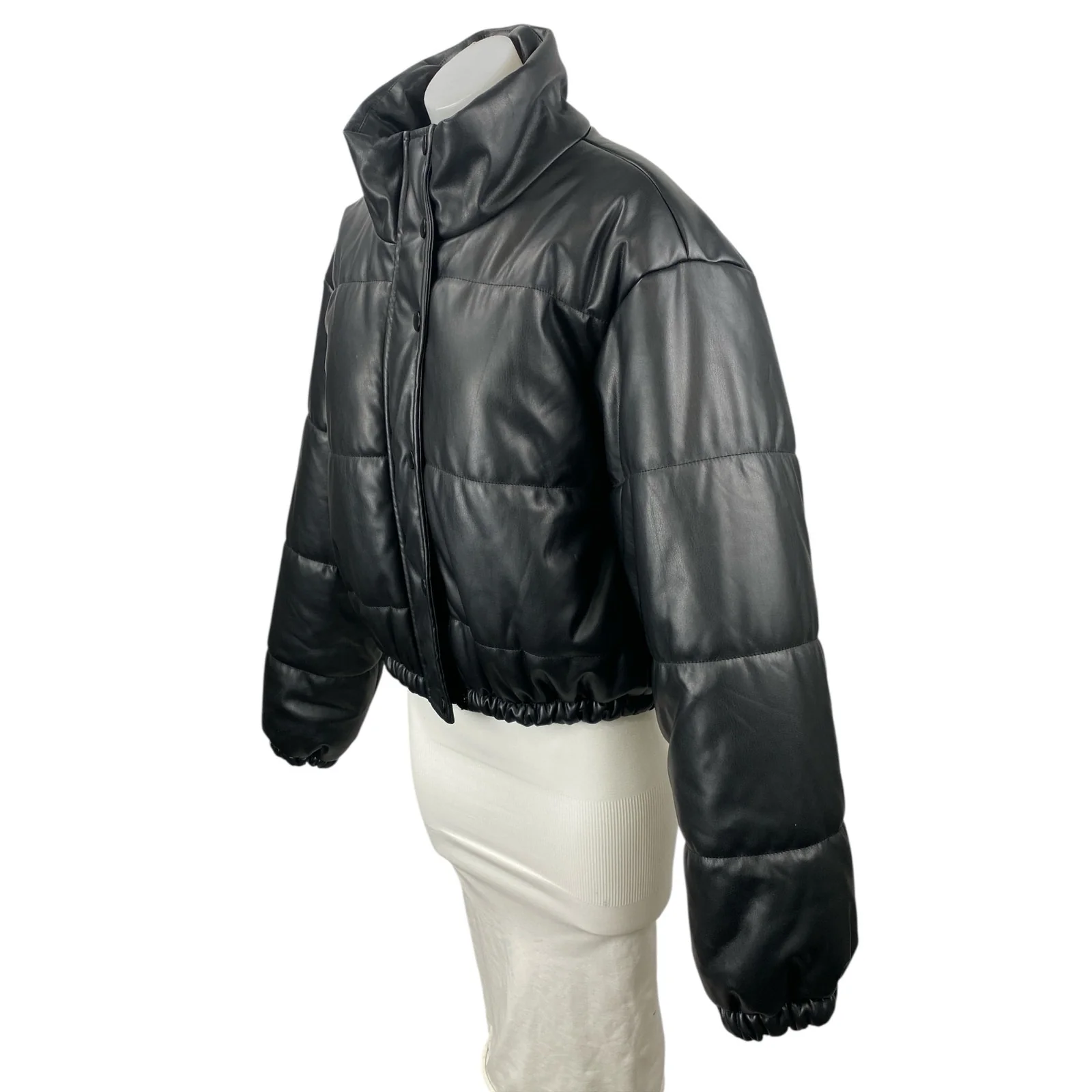 Le Lis Black Faux Vegan Leather Quilted Long Sleeve Crop Puffer Coat Jacket Sz L - Image 2
