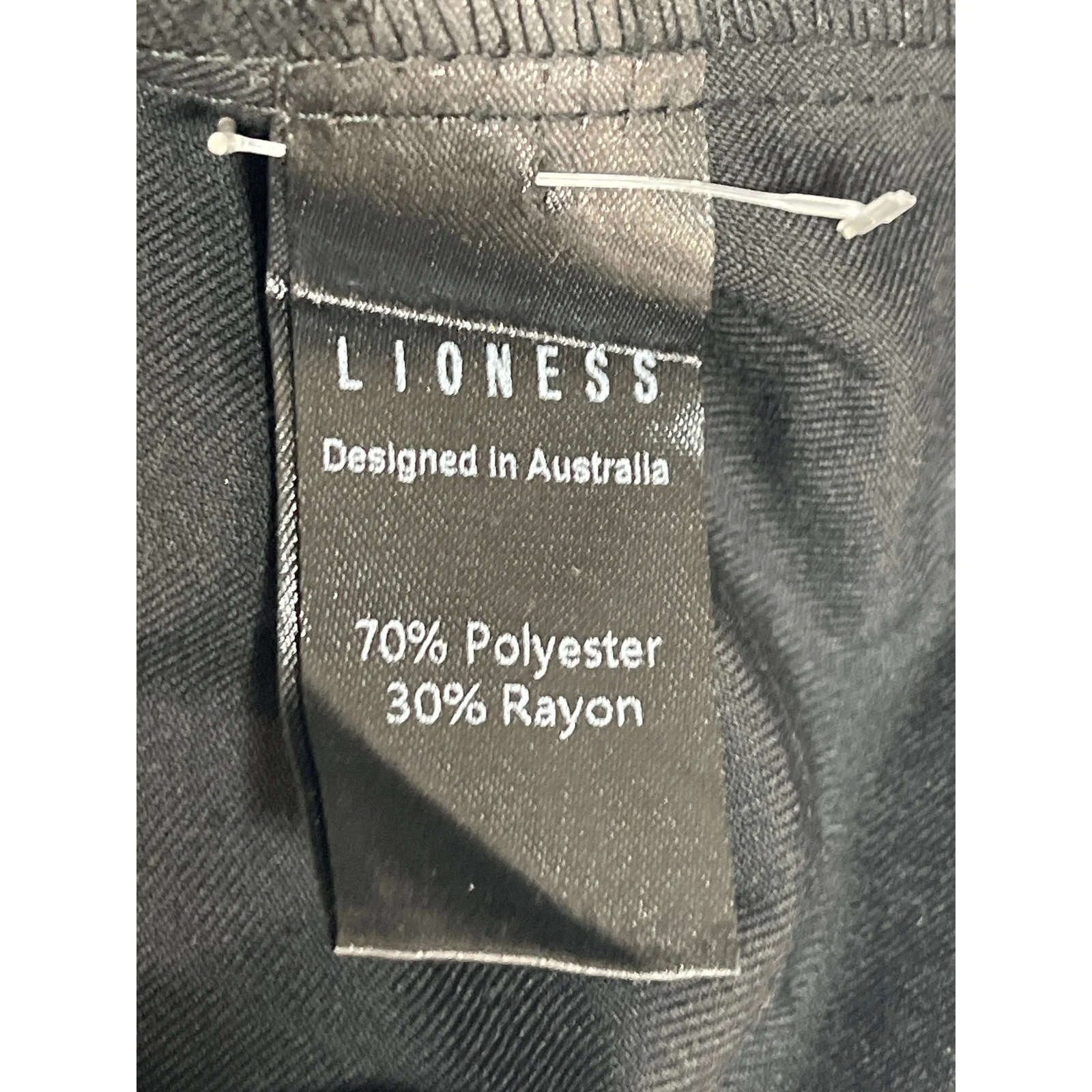 Lioness Women's Gray Mid Rise Belted Slim Fit Straight Leg Mini Shorts Size L - Image 4