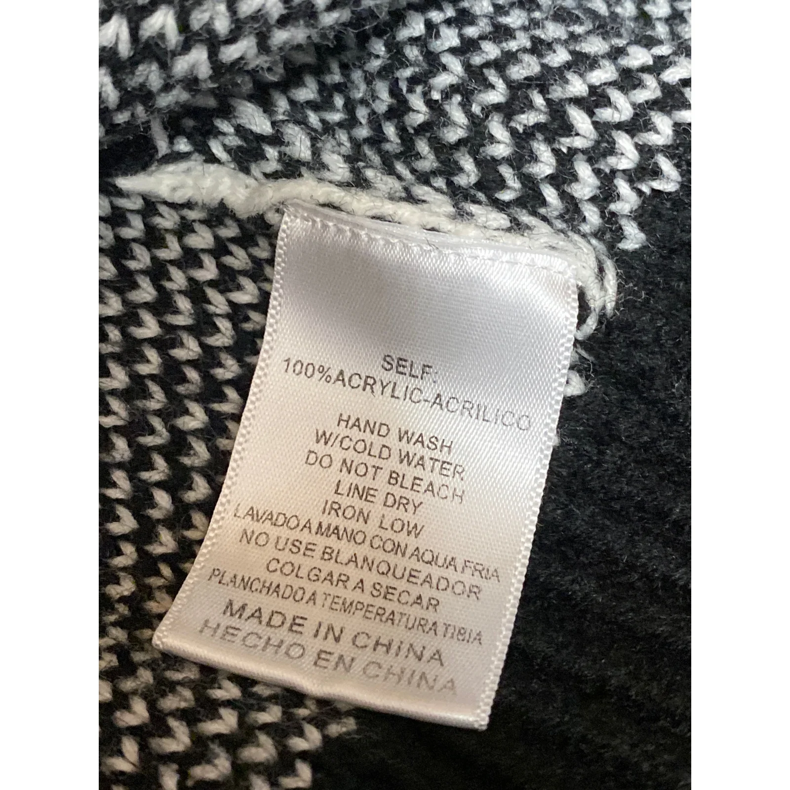 Listicle Black Gingham Check Knit Long Sleeve V Neck Boxy Sweater Top Size S - Image 4