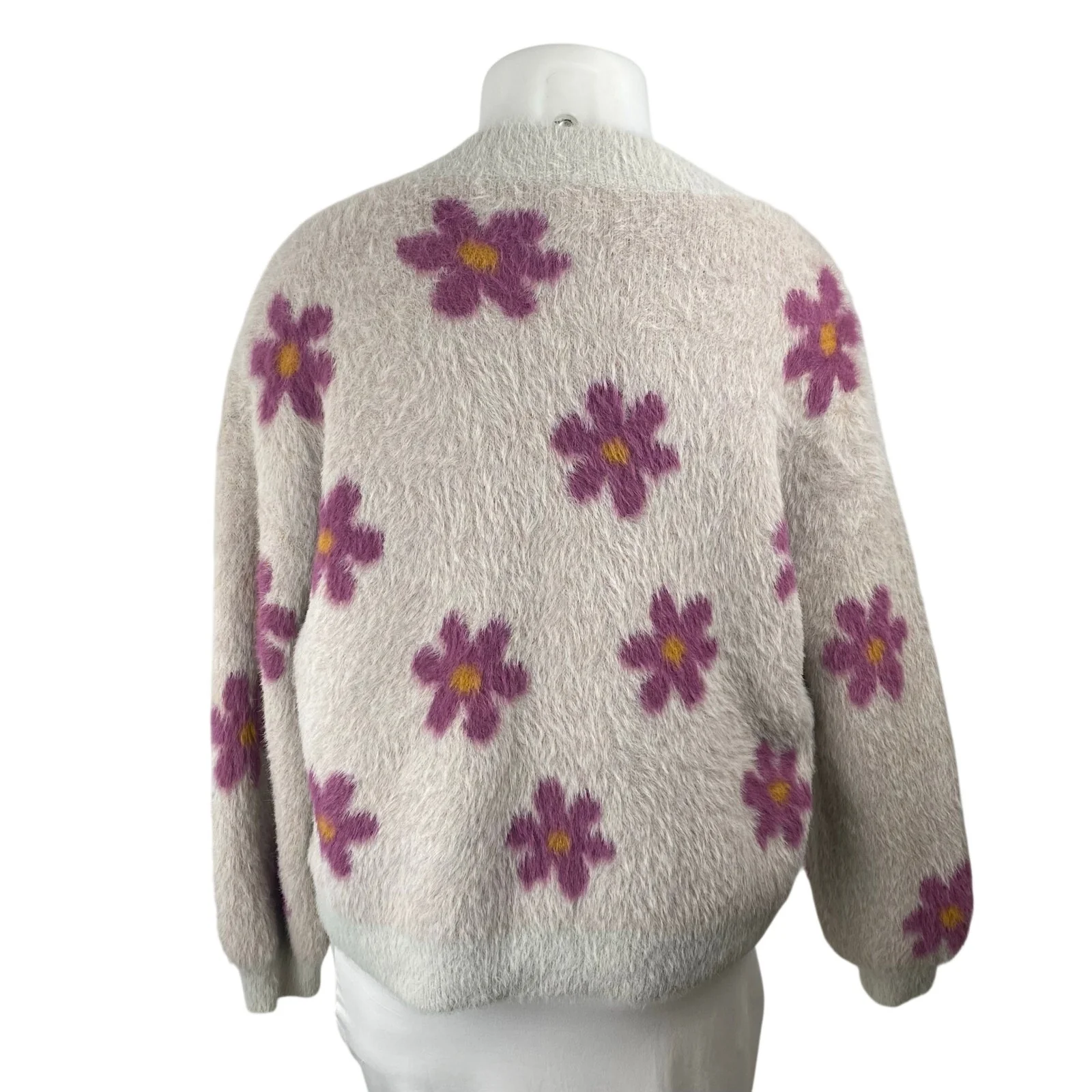 Listicle Women's Beige Floral Fleece V Neck Knit Long Sleeve Sweater Top Size M - Image 4