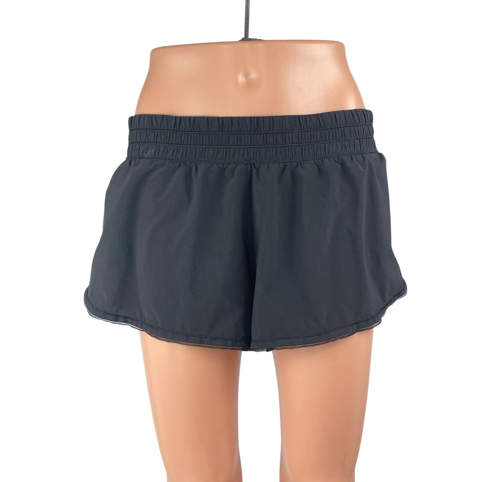 Lululemon Black Low Rise Wide Leg Athletic Yoga Activewear Sports Shorts Size 8