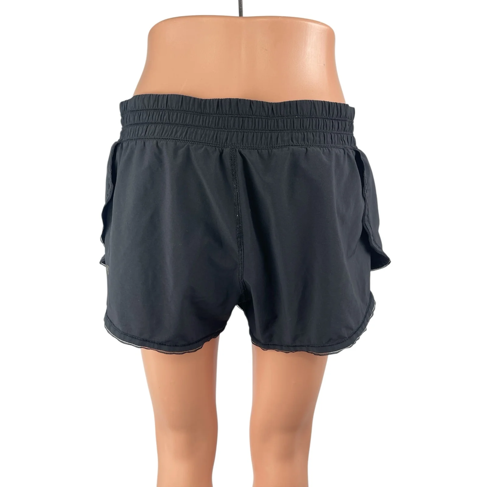 Lululemon Black Low Rise Wide Leg Athletic Yoga Activewear Sports Shorts Size 8 - Image 2