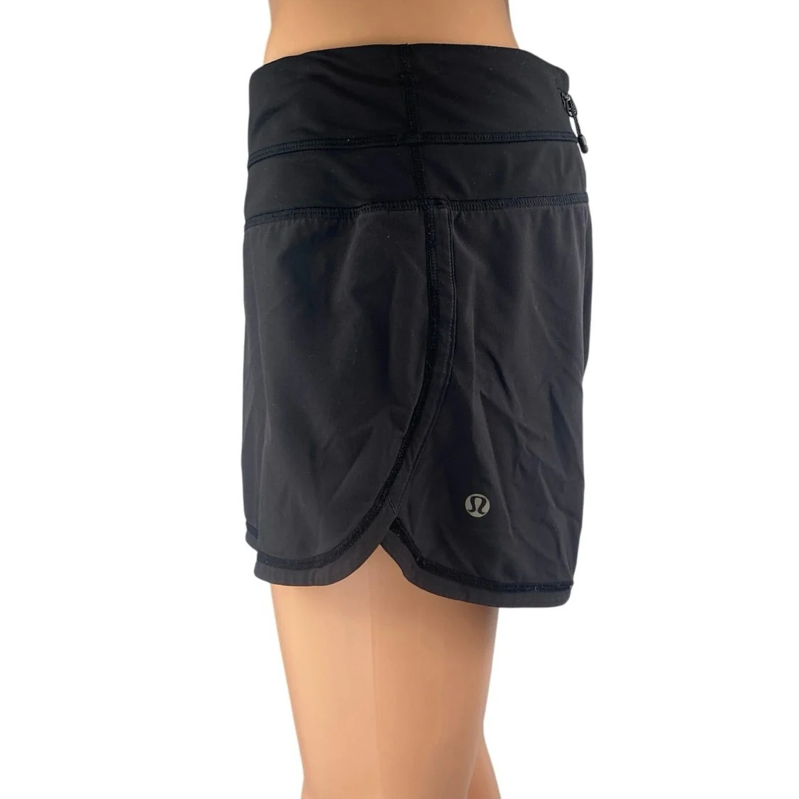 Lululemon Groovy Run Women's Black High Rise Yoga Athletic Running Shorts Size 6 - Image 2