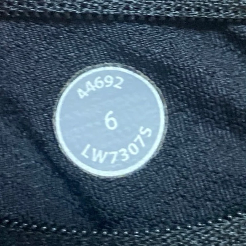 Lululemon Groovy Run Women's Black High Rise Yoga Athletic Running Shorts Size 6 - Image 4