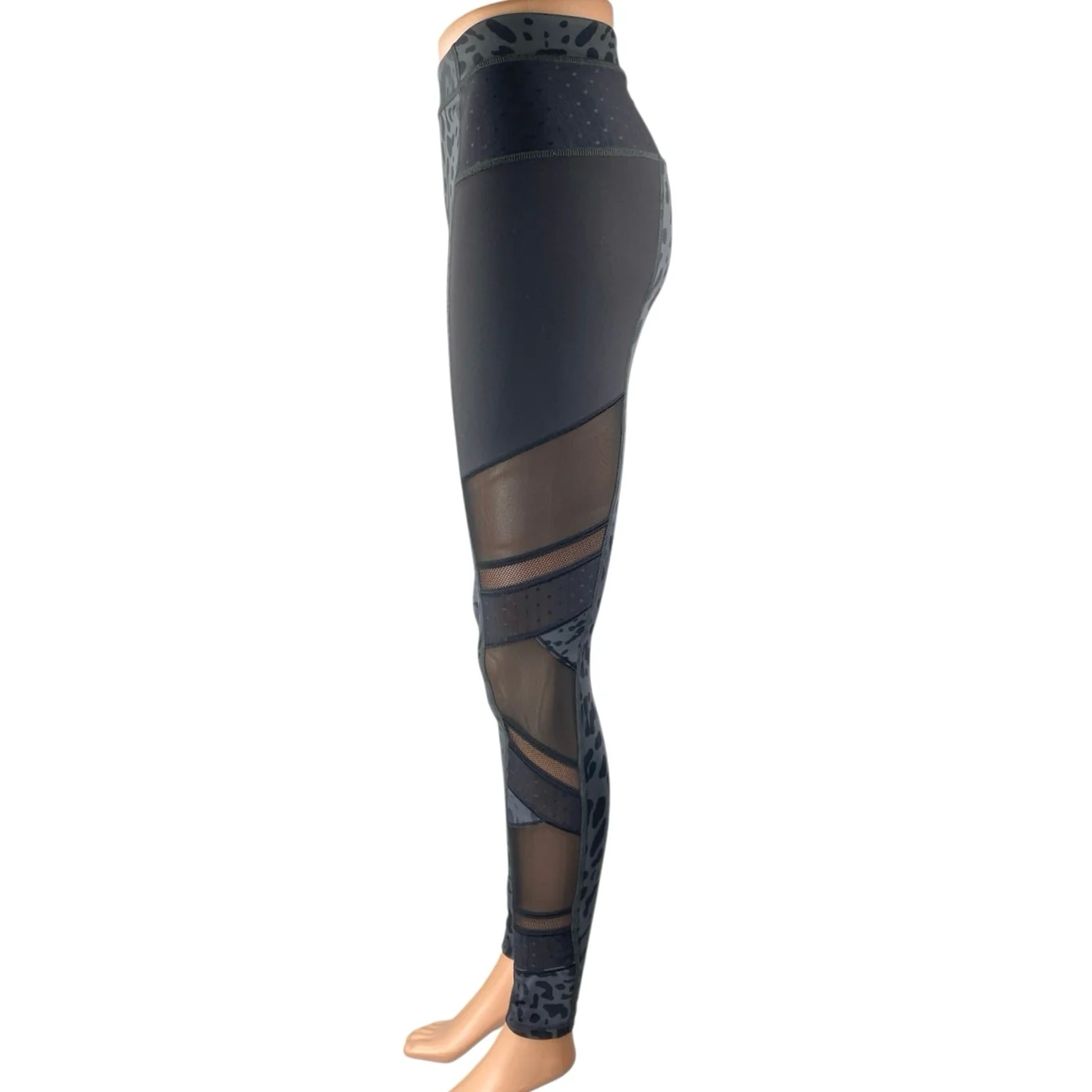 Lululemon Just Breathe Black Leopard Mesh Yoga Athletic Leggings Pants Size 4 - Image 2