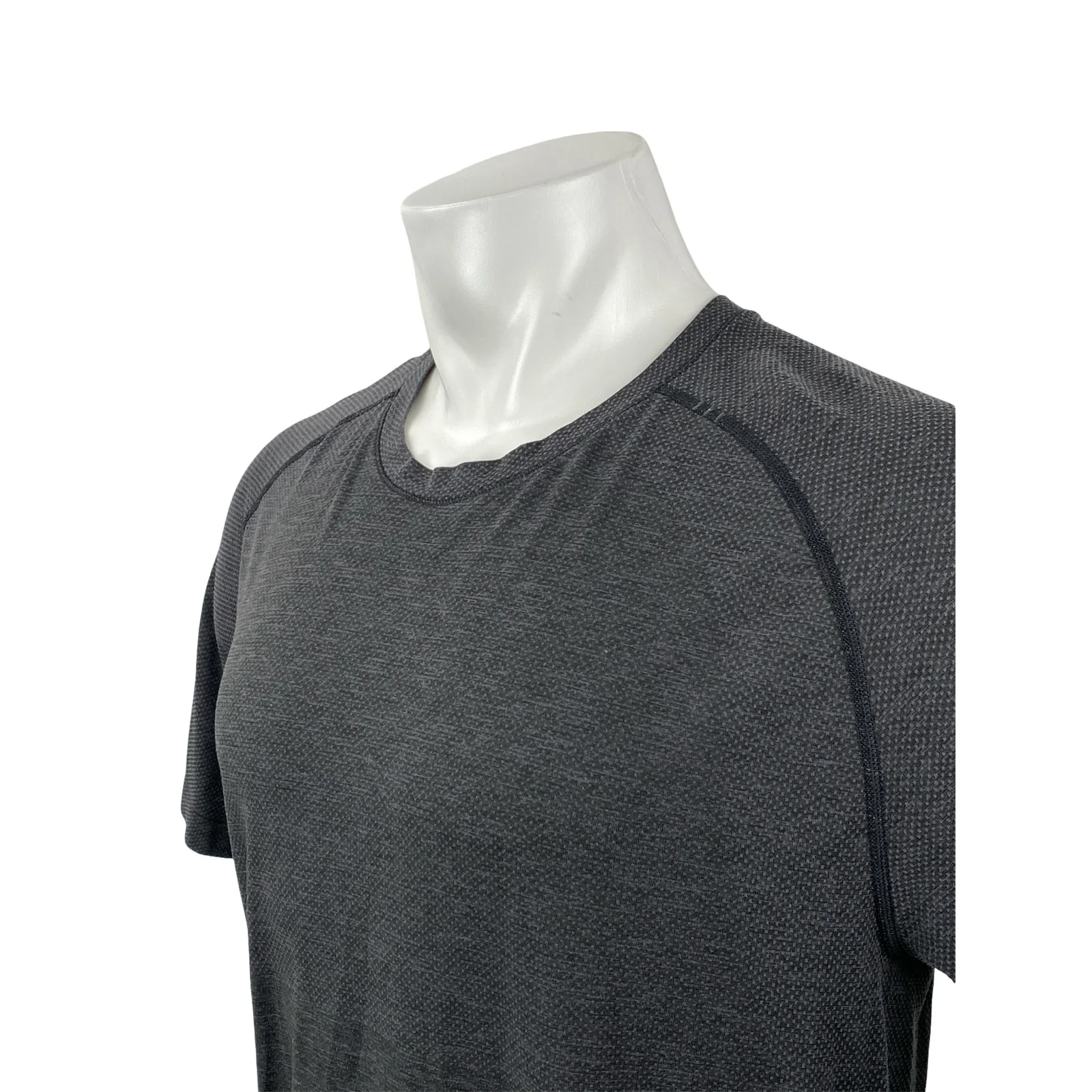 Lululemon Men's Black Short Sleeve Running Workout Athletic T Shirt Tee Top L/XL - Image 2