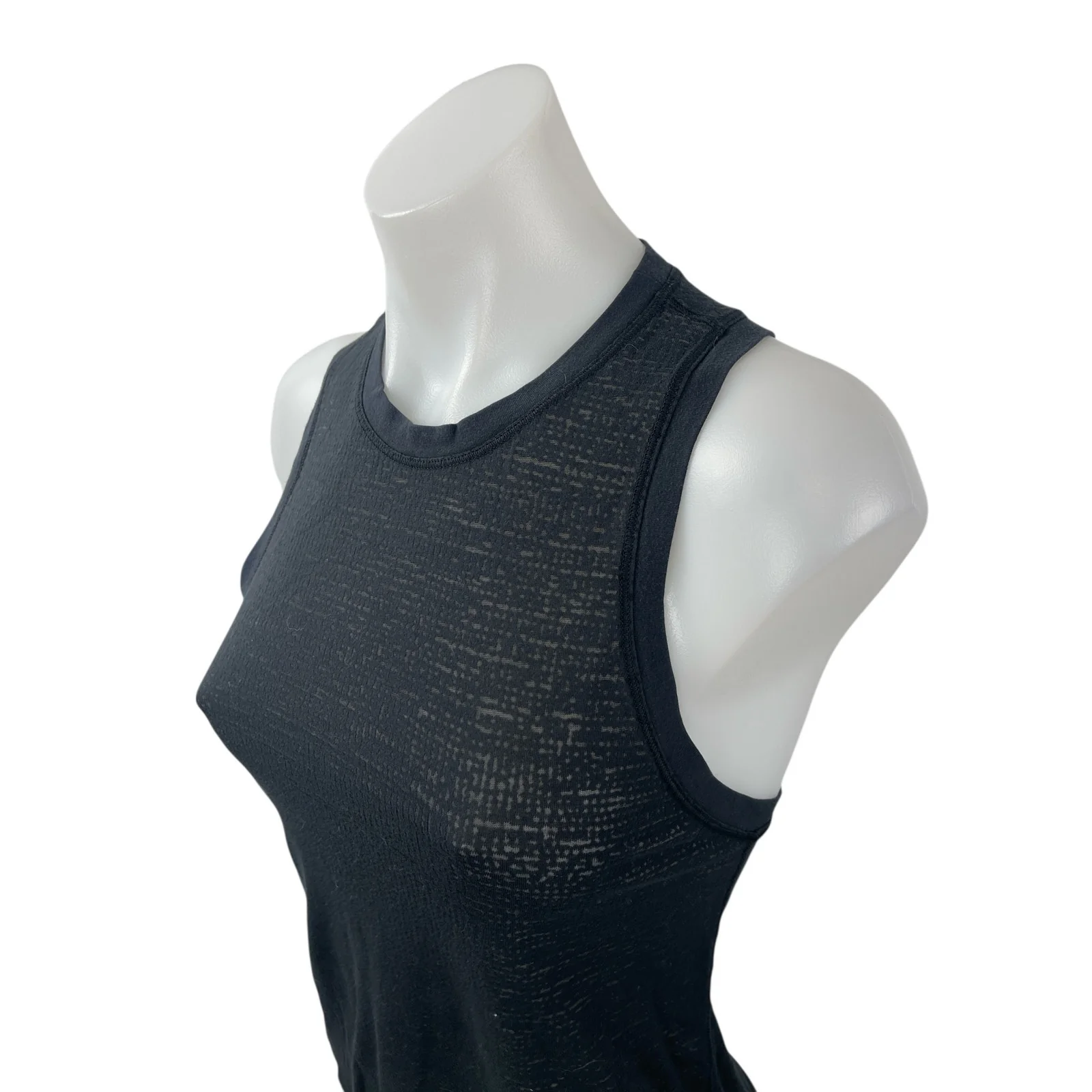 Lululemon Women's Black Ribbed Sheer Crew Neck Sleeveless Muscle Tank Top Size 4 - Image 2