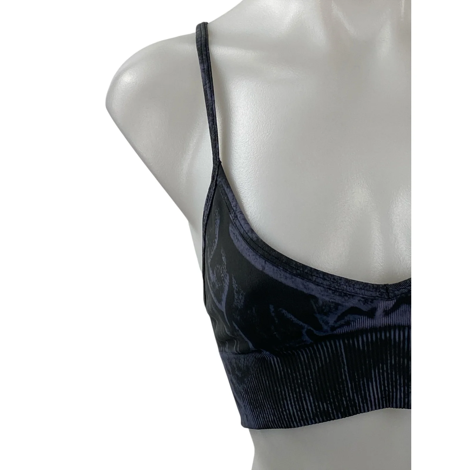 Lululemon Women's Black Yoga Workout Running Athletic Sports Bra Crop Top Size 4 - Image 2