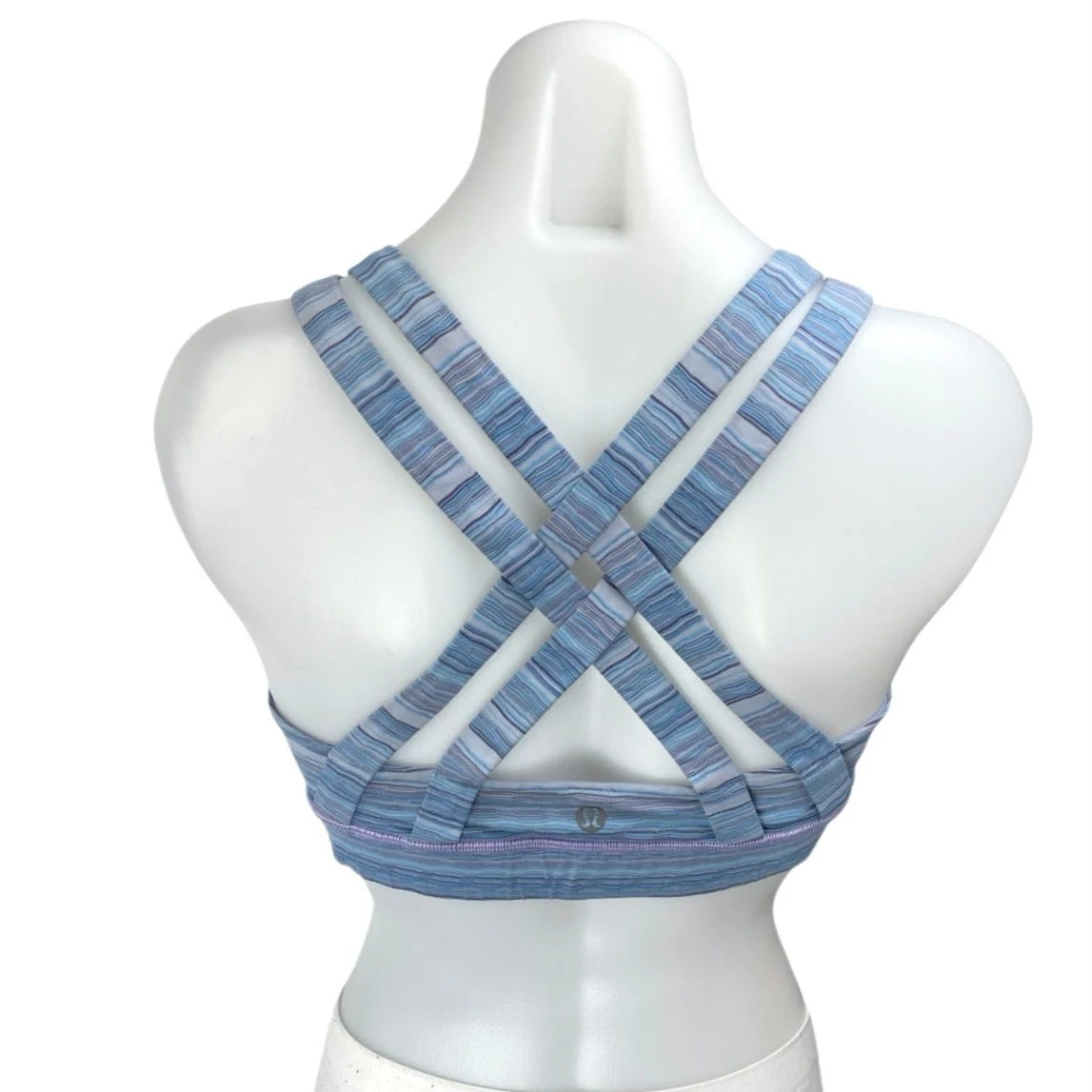 Lululemon Women's Blue Striped Sleeveless Athletic Sports Bra Crop Tank Top 10 - Image 2