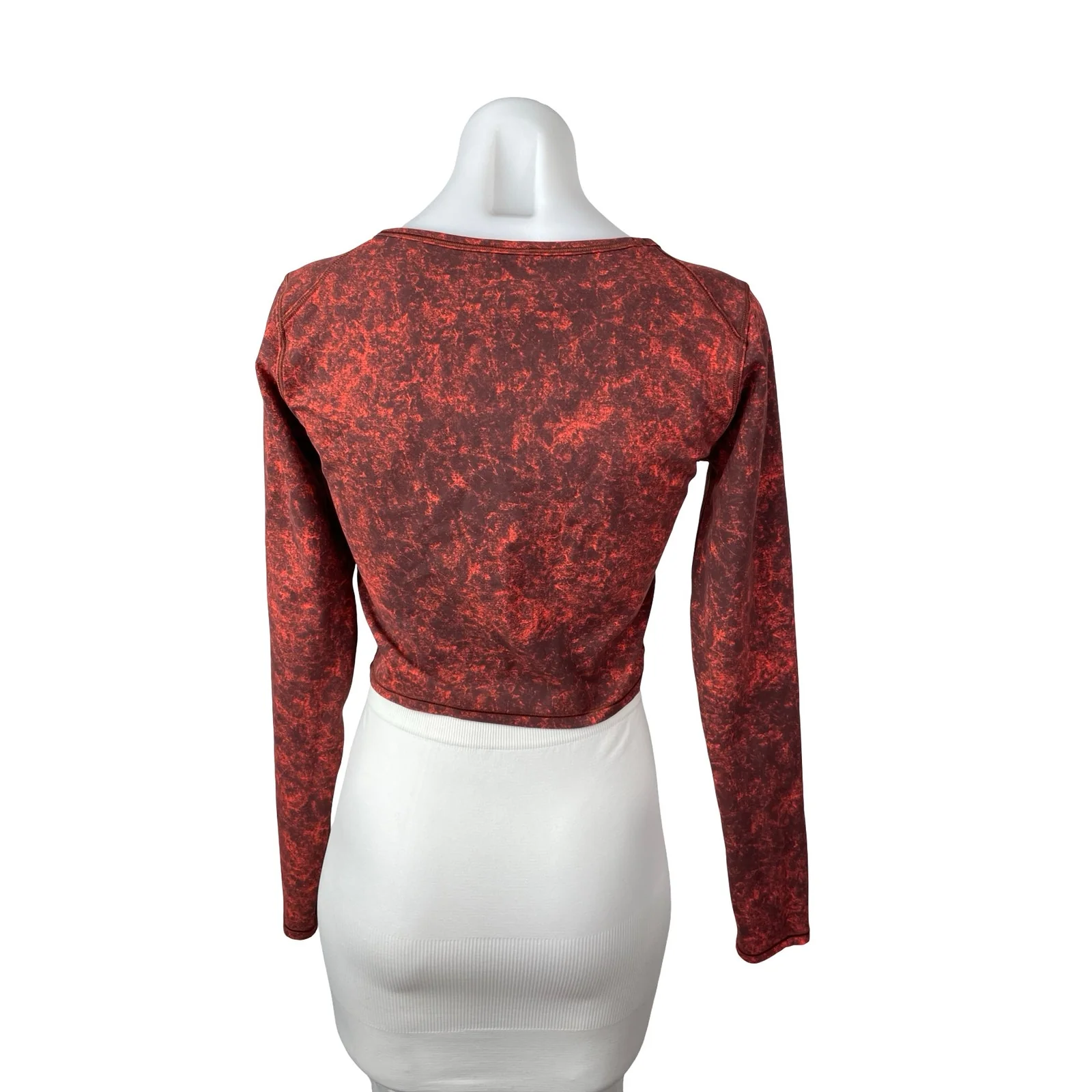 Lululemon Wunder Train Red Denim Wash Long Sleeve Yoga Athletic Crop Top Size 8 - Image 4