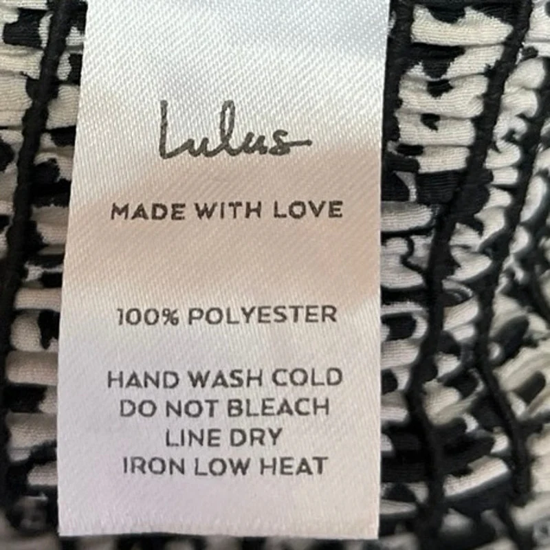 Lulus Black White Floral Ruffle Smocked Chic Stretch Front Tie Crop Top Size S - Image 4
