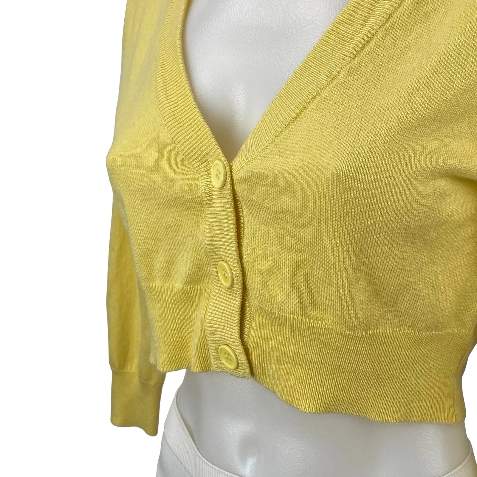 Mak Women's Yellow V Neck 3/4 Sleeve Button Down Crop Cardigan Sweater Top Sz L - Image 3