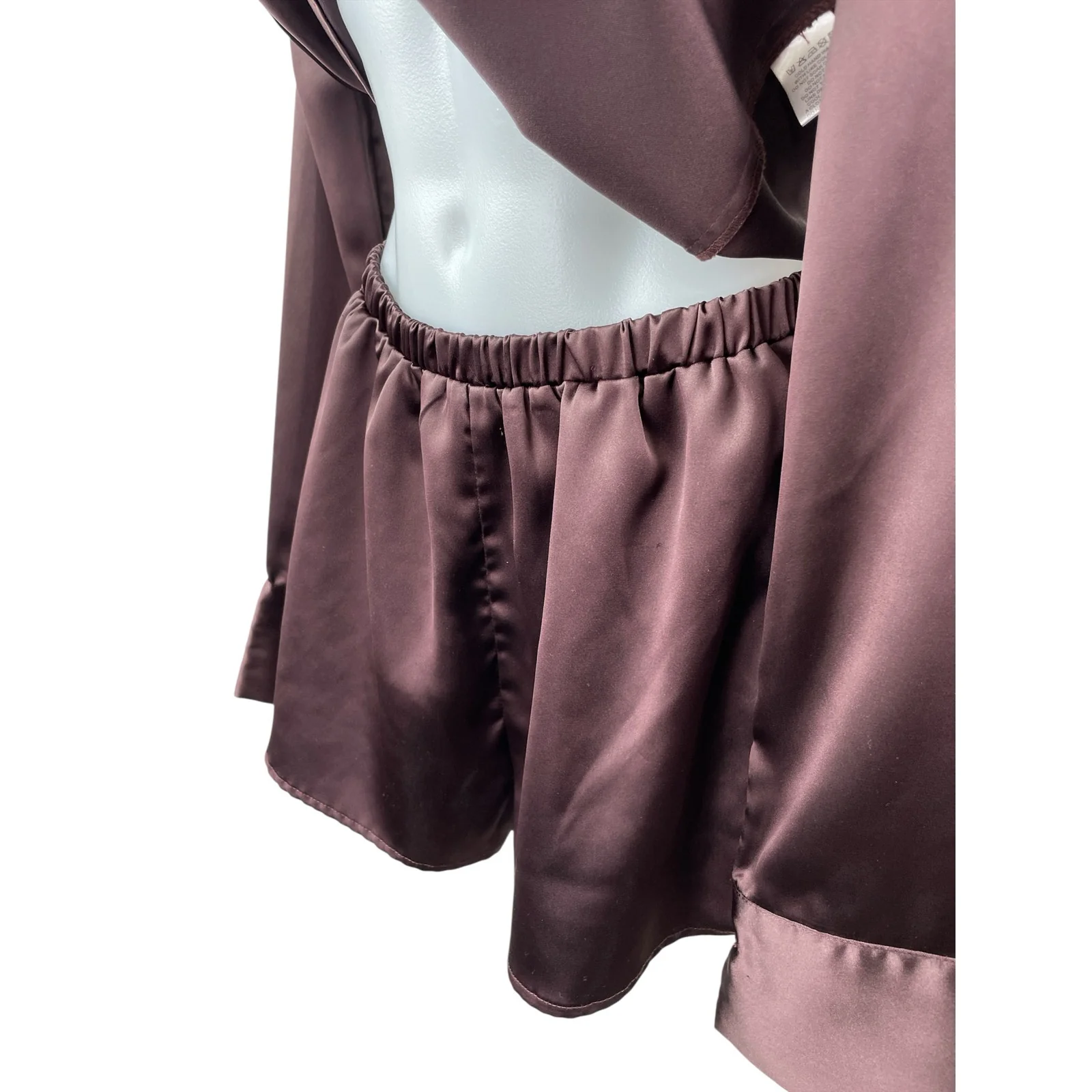 Meshki Women's Black Silk Satin Long Sleeve Button Down Pajama Shorts Set XS/S - Image 2