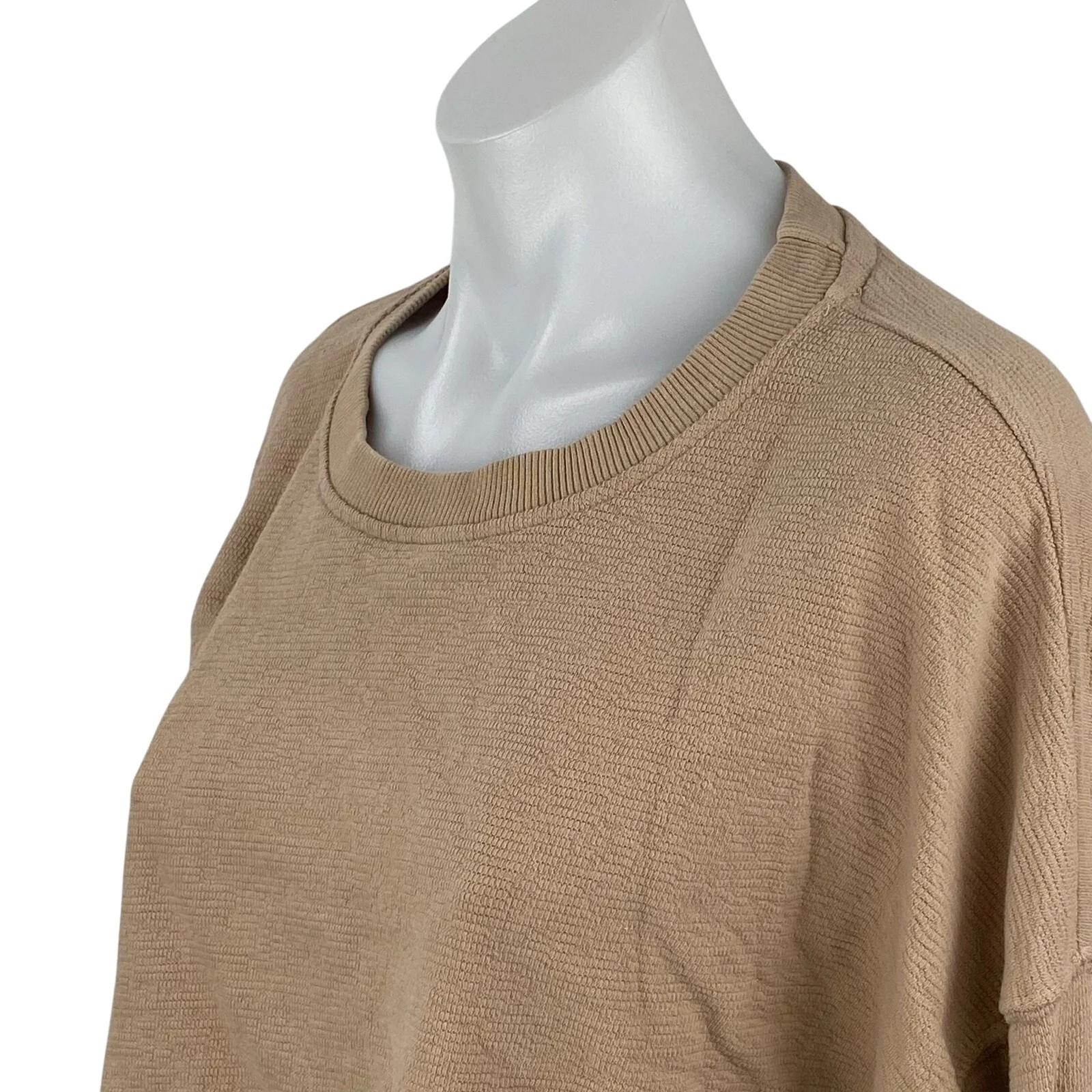 Mono B Women's Tan Crew Neck Knit Long Sleeve Cropped Sweatshirt Top Size M - Image 3
