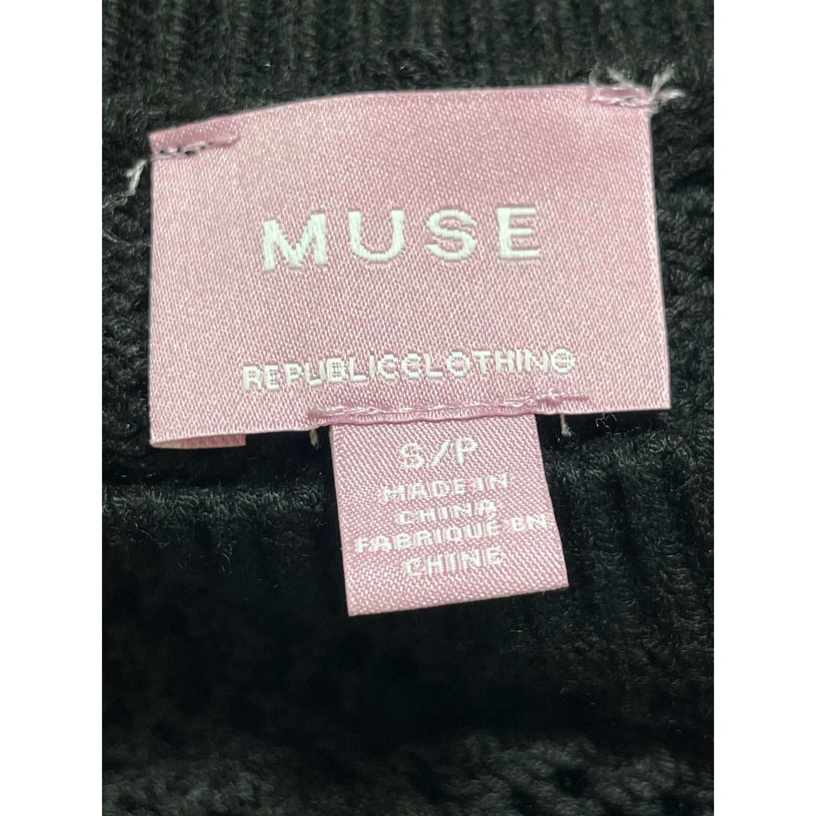 Muse Women's Black Crochet Knit Crewneck Short Puff Sleeve Crop Sweater Top S/P - Image 3