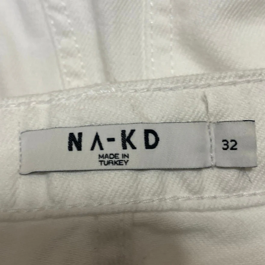 NA-KD Women's White High Waisted Relaxed Fit Straight Leg Denim Jeans Size 32 - Image 4