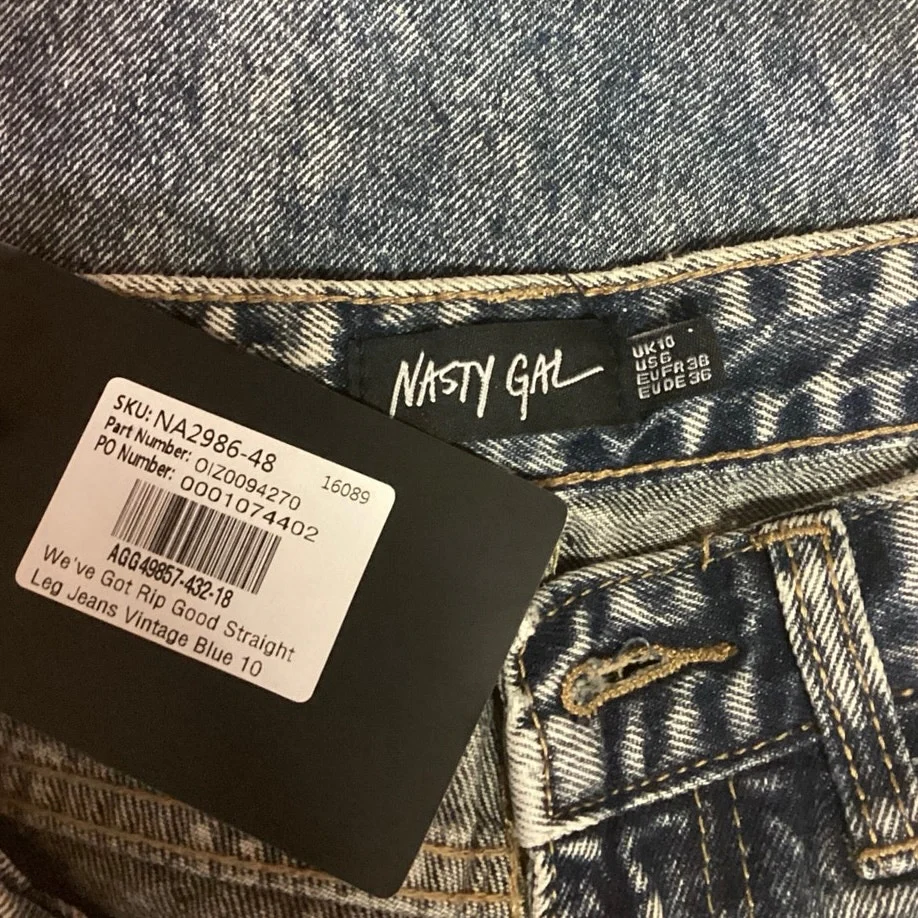 Nasty Gal NWT Blue Acid Wash Distressed Rip High Rise Straight Leg Jeans Size 6 - Image 5