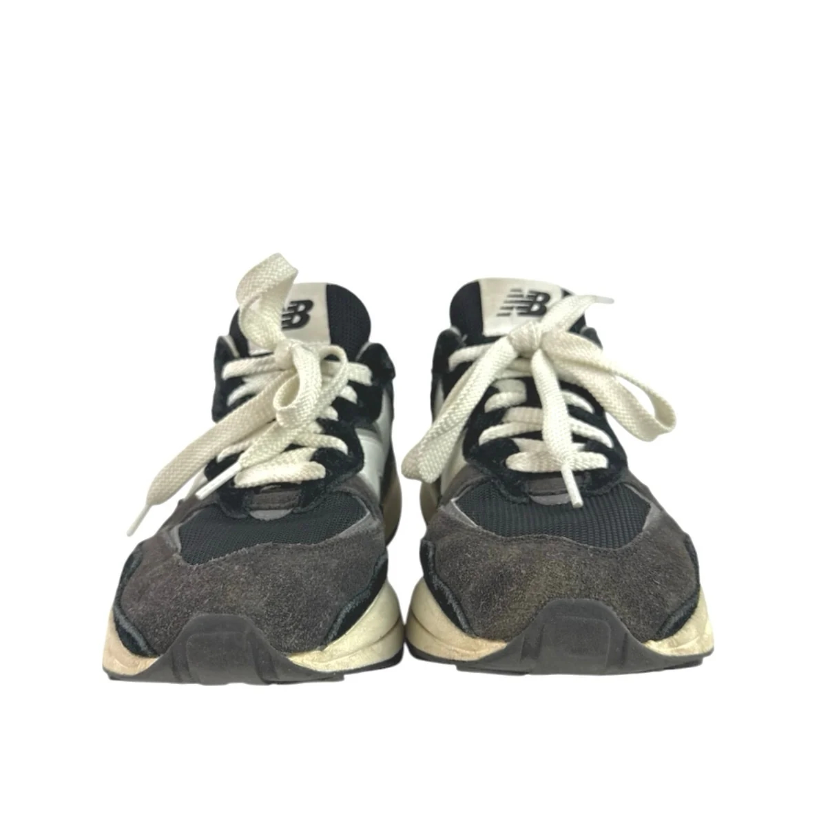 New Balance 57/40 Women's Black Gray Suede Lace Up Low Top Sneakers Shoes 8.5 - Image 2