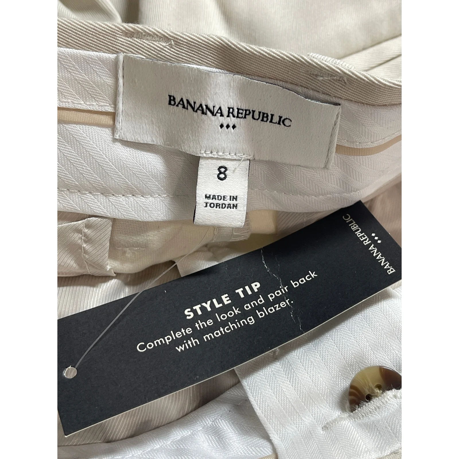 NEW Banana Republic Women's White High Rise Chino Khaki Bermuda Shorts Size 8 - Image 3