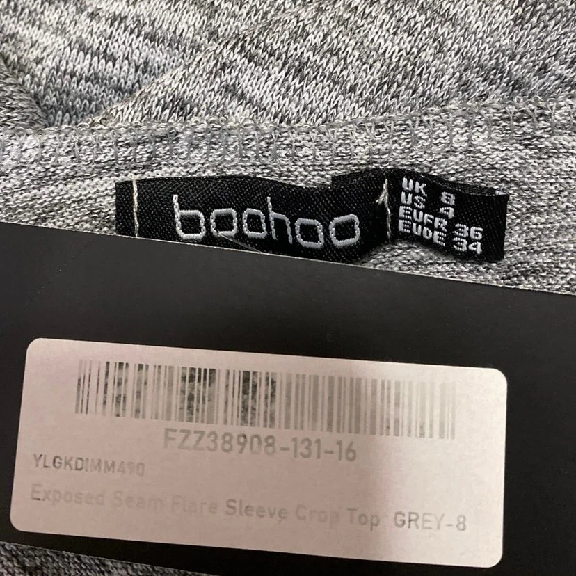NEW Boohoo Women's Gray Exposed Seam Long Flare Sleeve Shirt Crop Sweater Top 4 - Image 3