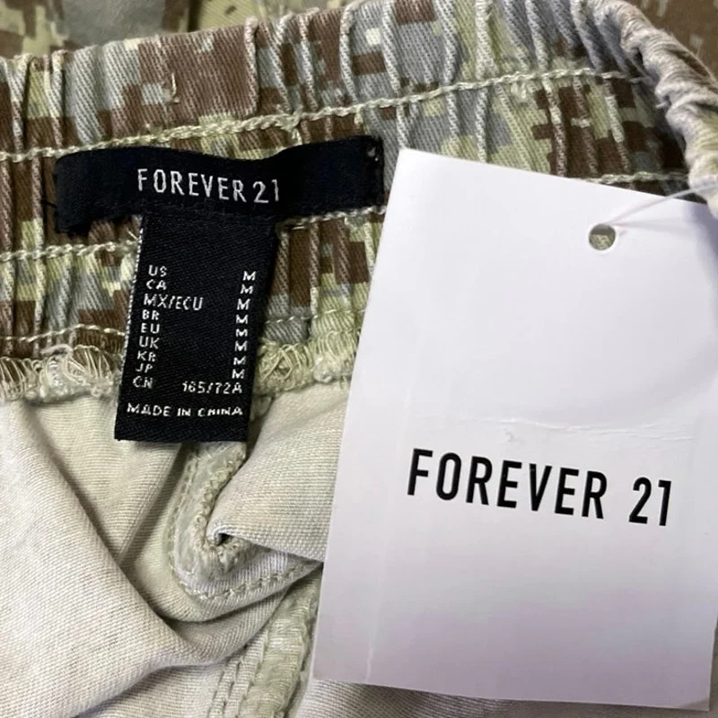 NEW Forever 21 Green Camo Camouflage High Rise Twill Military Cargo Shorts Sz M - Image 4