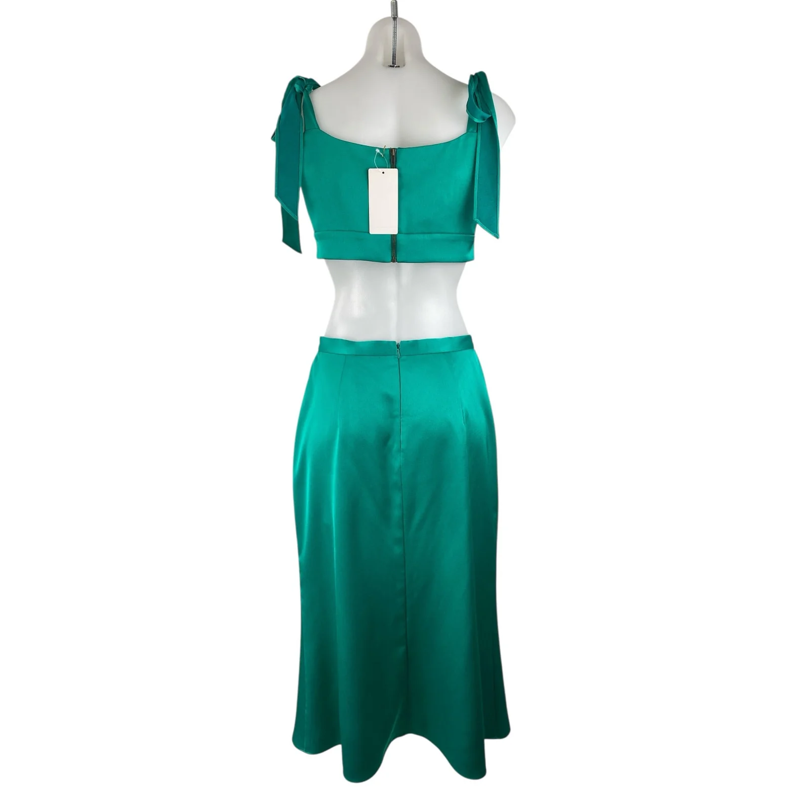 NEW Liv Foster Women's Green Satin Twist Front Crop Top Midi A-Line Skirt Set 6 - Image 4