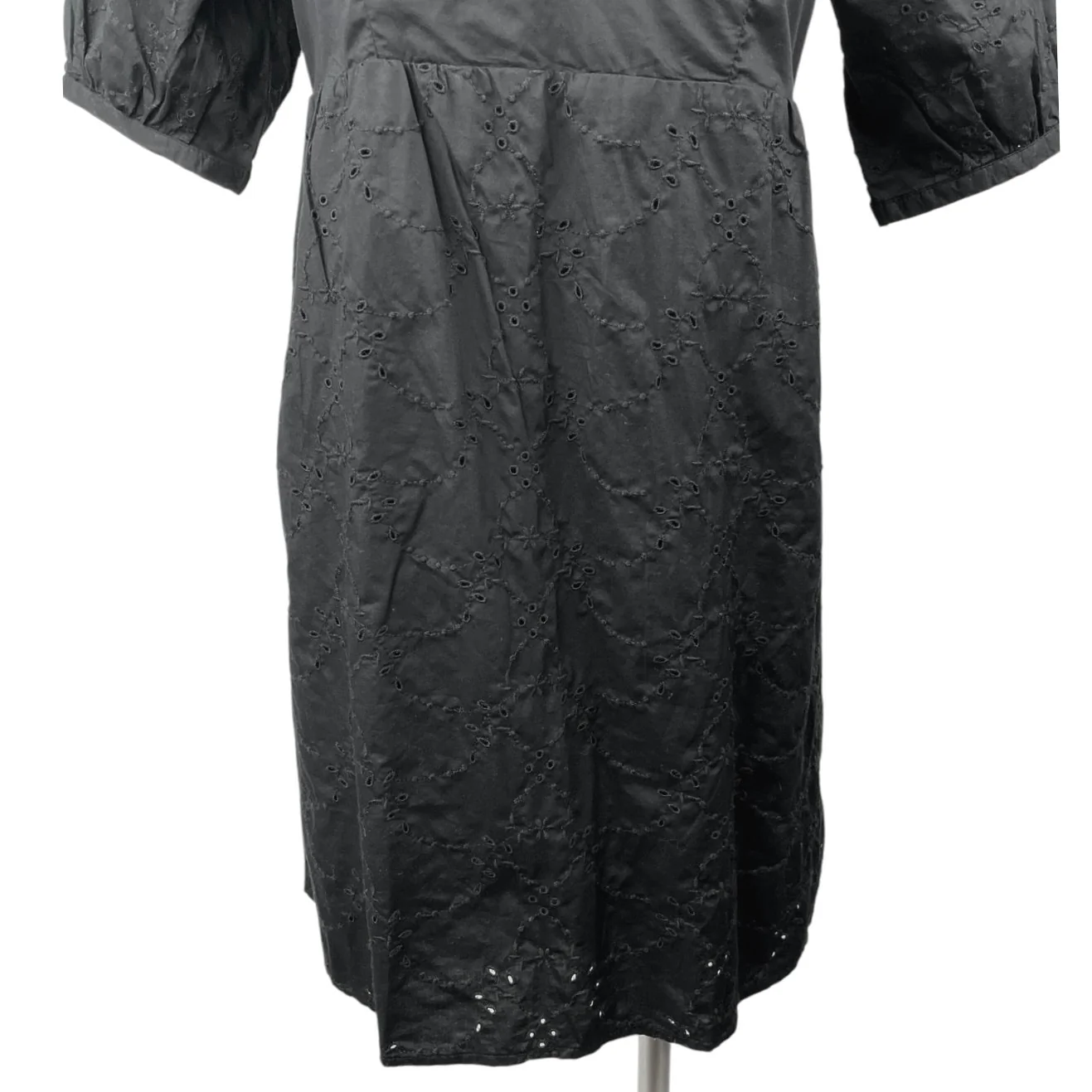 NEW Old Navy Black V Neck Embroidered Puff Sleeve Mini Dress Size XS Petite - Image 3