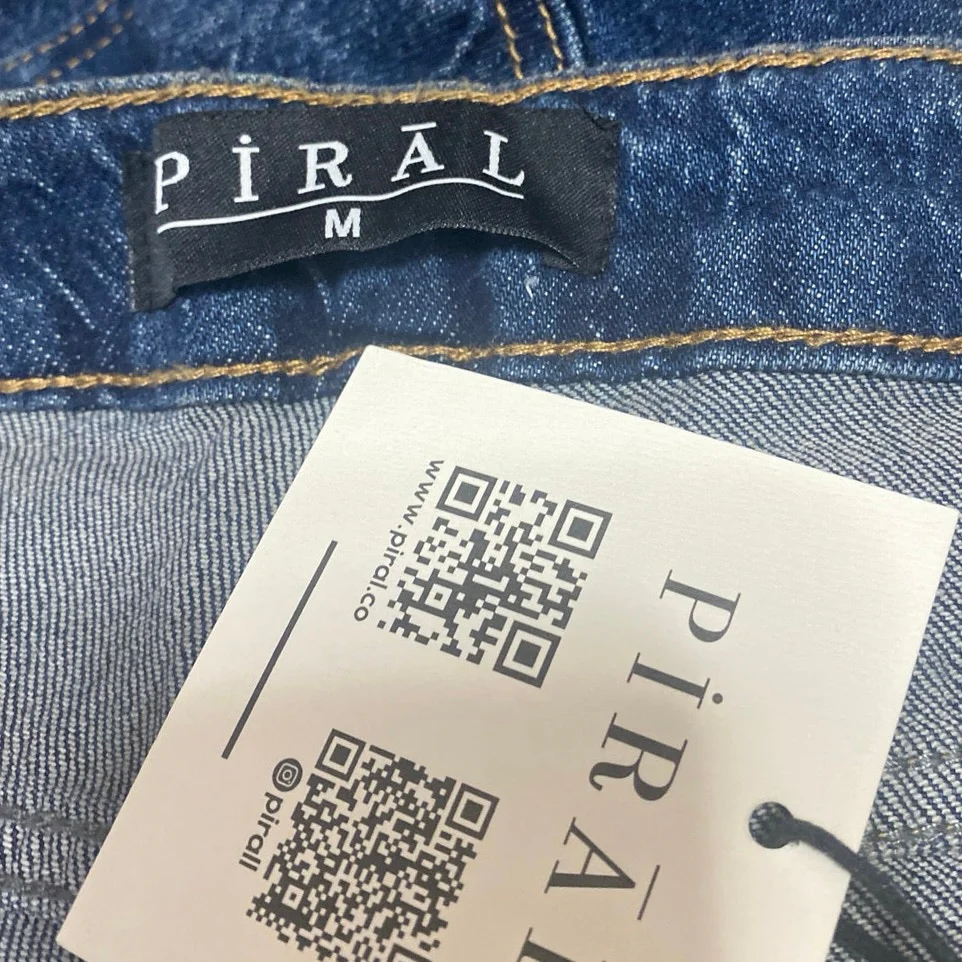 NEW Piral Women's Blue High Waisted Cross Belt Straight Denim Jeans Size M - Image 5