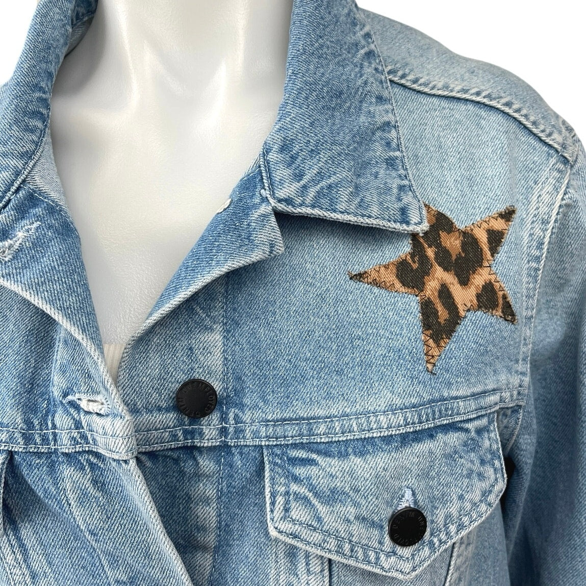 NEW Unemployed Denim Blue Star Leopard Patches Button Collar Jean Coat Jacket M - Image 3
