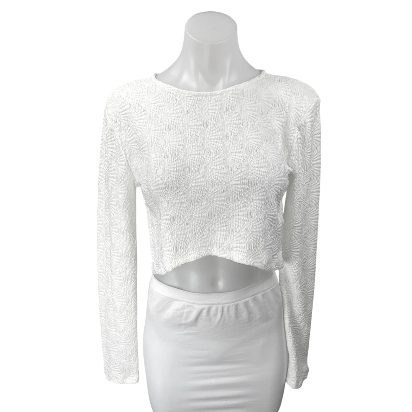 NEW Zara White Long Sleeve Textured Knit Cropped Pullover Sweater Top Size L
