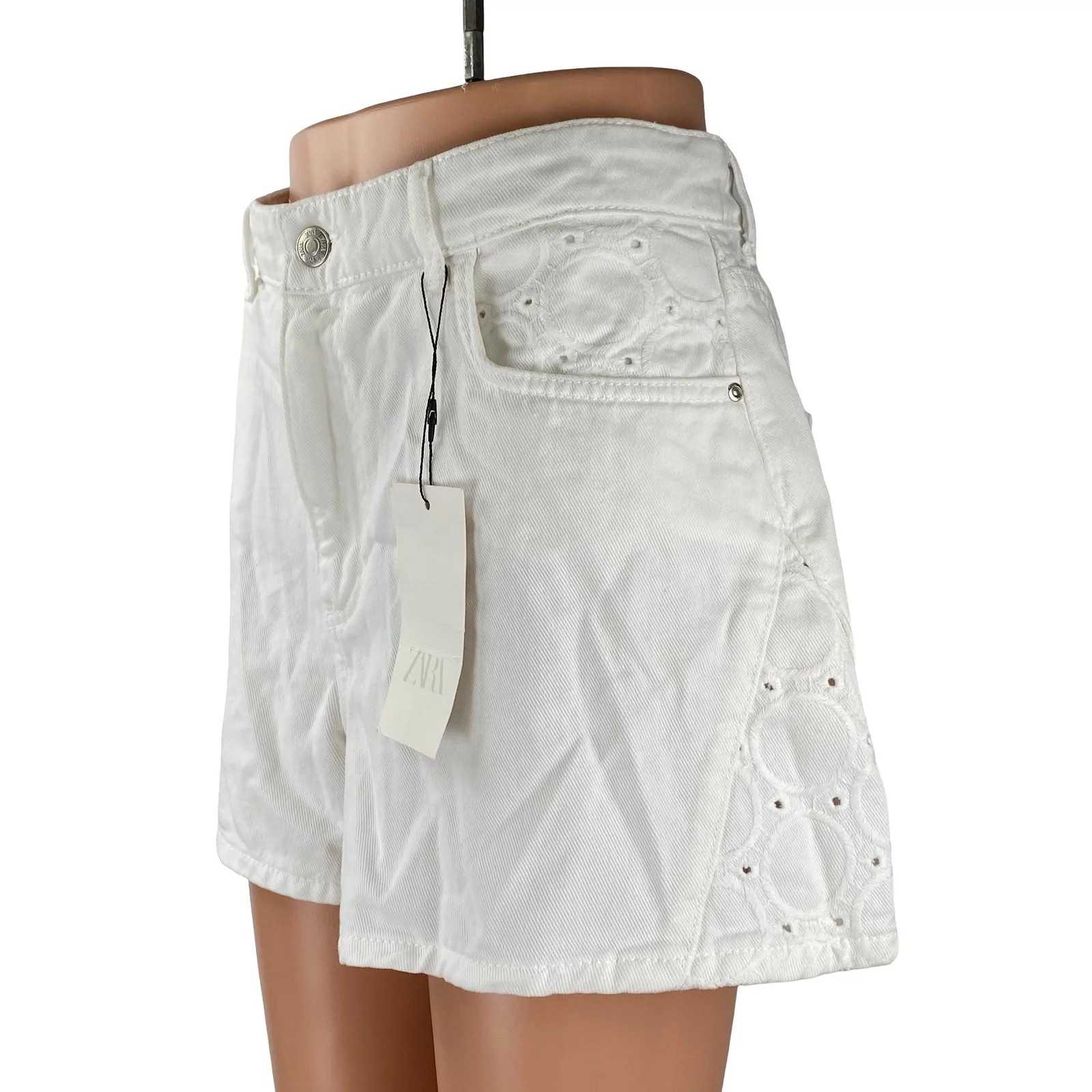 NEW Zara Women's White Eyelet Embroidery High Waisted Wide Leg Denim Shorts 10 - Image 3
