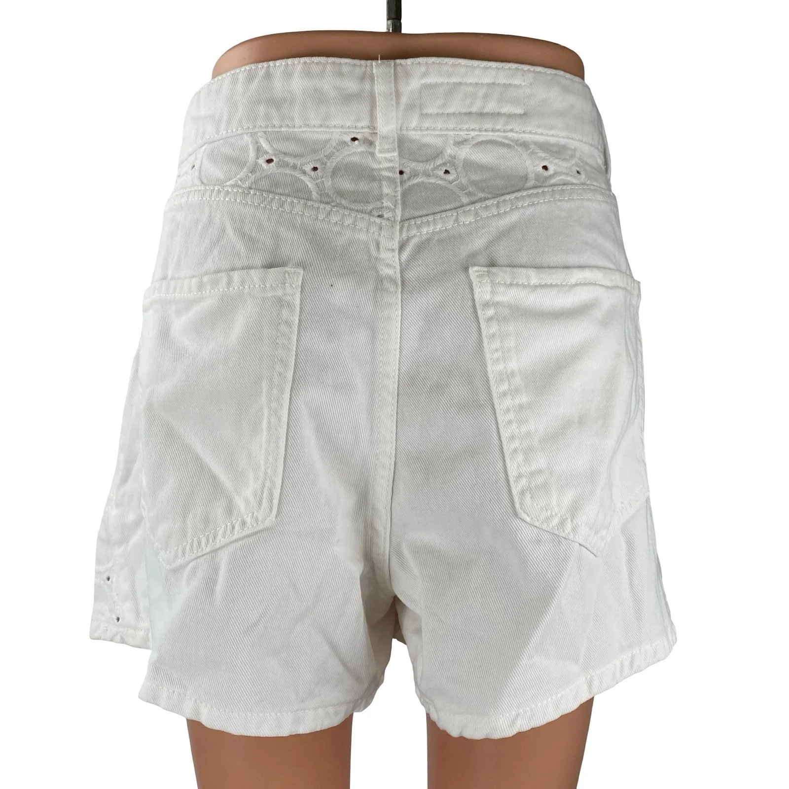 NEW Zara Women's White Eyelet Embroidery High Waisted Wide Leg Denim Shorts 10 - Image 4