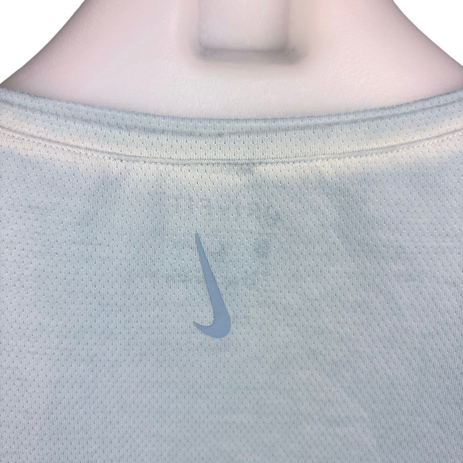 Nike Dri Fit Women's Blue Breathable Crew Neck Short Sleeve Basic T Shirt Size S - Image 4