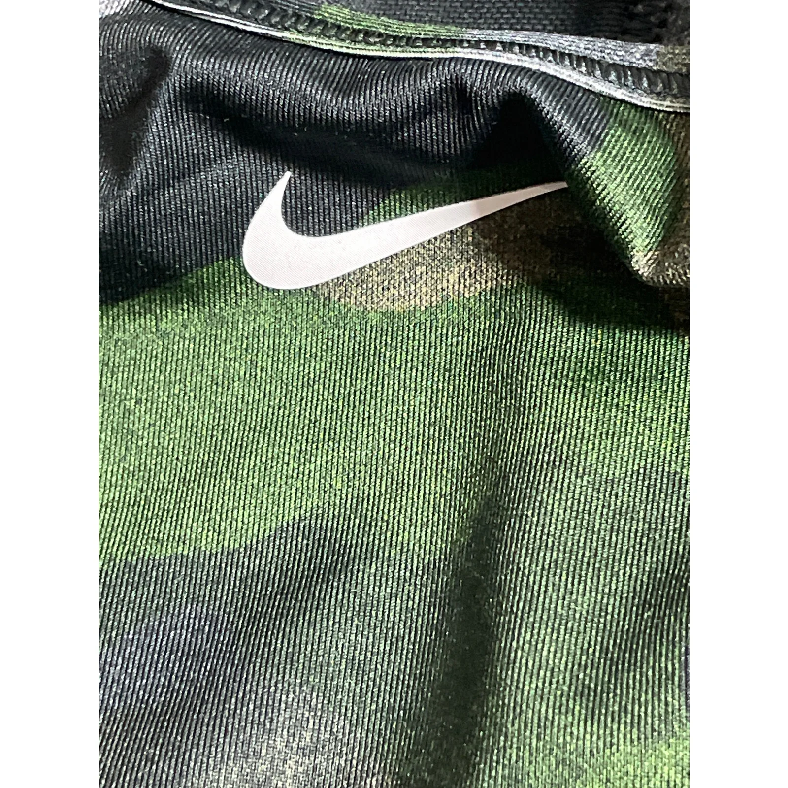 Nike Dri Fit Women's Green Camo Racerback Athletic Sports Bra Crop Top Size M - Image 5