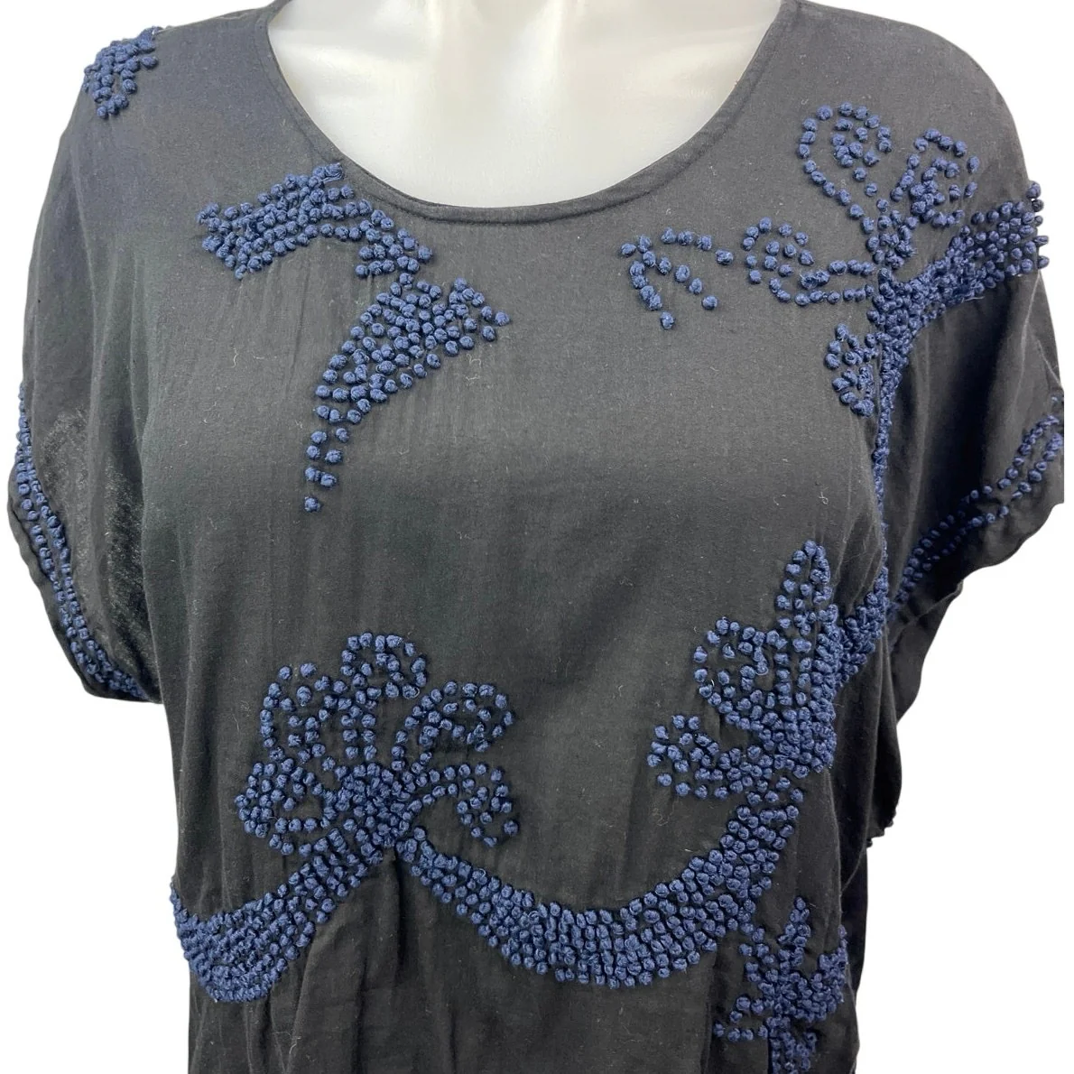 Nikki Chasin Women's Black Blue Embellished Round Neck Casual Blouse Top Size S - Image 3
