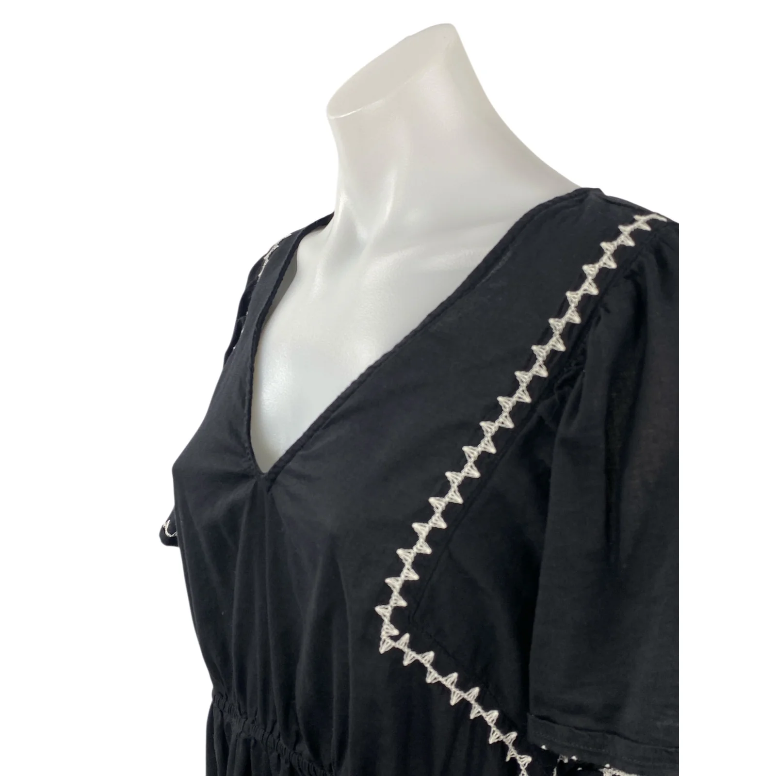 Old Navy Black White Embroidered Trim Short Sleeve V Neck A Line Mini Dress M - Image 2