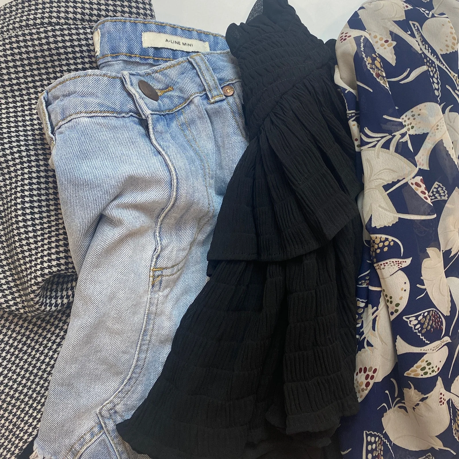 Old Navy Cotton On Women Multi Denim Ruffle Mini Skirt 4Pc Lot Set Size M/S/6/26 - Image 7