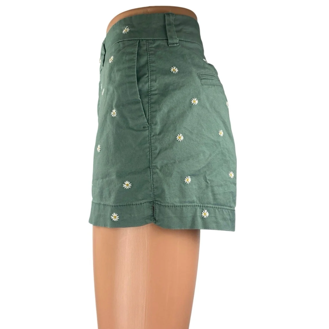 Old Navy Green Floral Daisy Embroidered Mid Rise Everyday Casual Chino Shorts 2 - Image 2