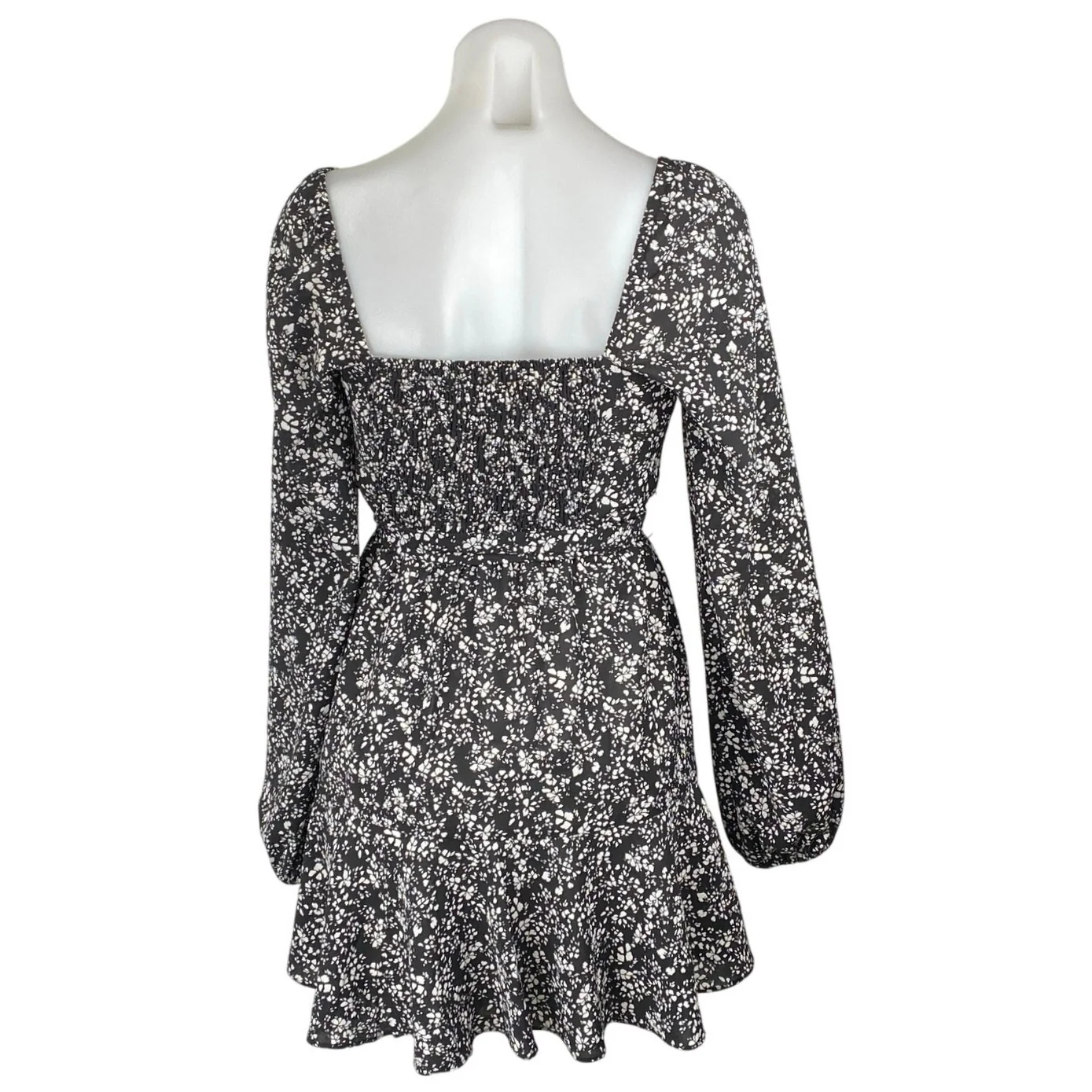 Pamela x NA-KD Reborn Black White Floral Long Puff Sleeve Fit & Flare Dress 6 - Image 4