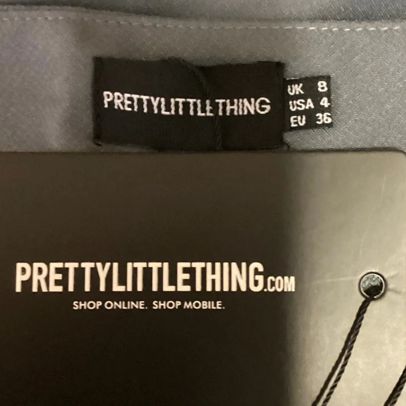 PrettyLittleThing NWT Gray Pleated High Rise Straight Leg Ankle Dress Pants Sz 4 - Image 4
