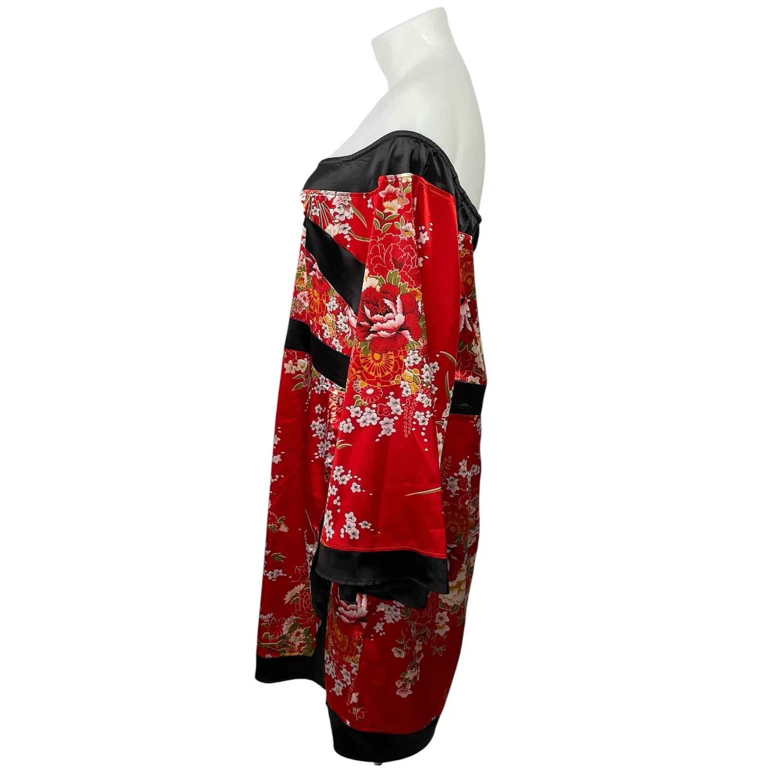 PrettyLittleThing Red Off Shoulder Floral Satin Long Sleeve Mini Kimono Dress 1X - Image 2