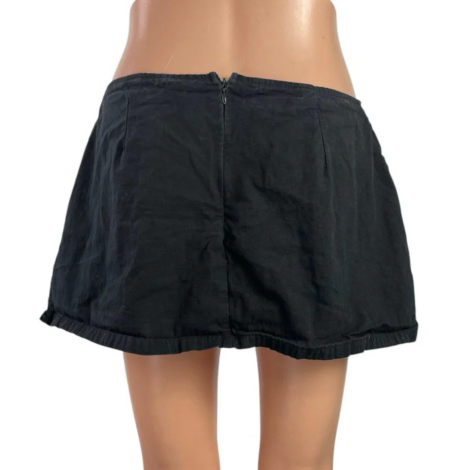 Princess Polly Women's Black Low Waist Y2K Zip Mini Shorts Skirt Skort Size 10 - Image 3