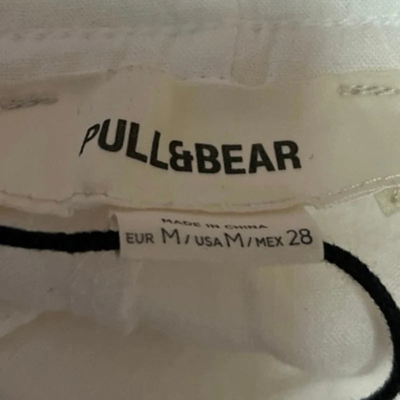 Pull & Bear Women's White Drawstring High Waisted Casual Mini Shorts Size M - Image 4