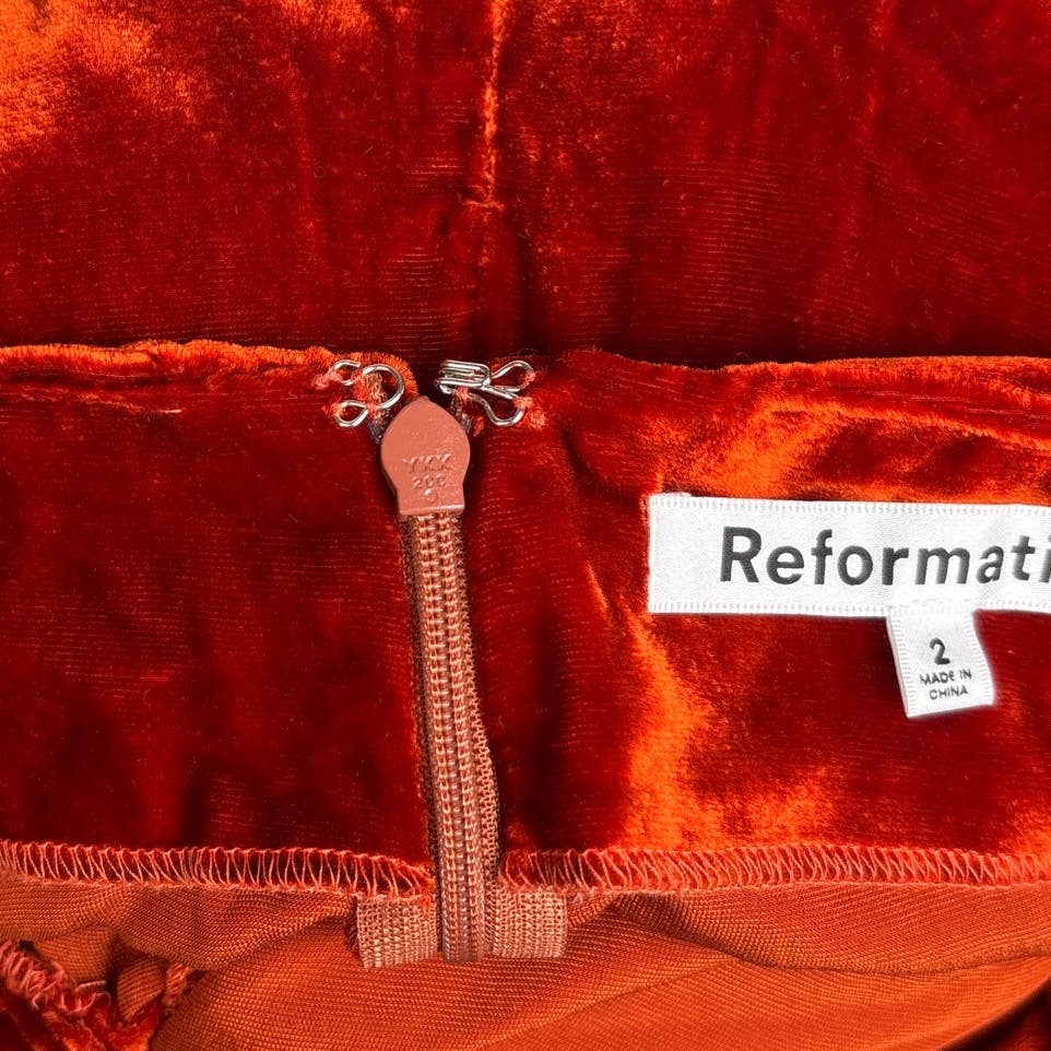 Reformation Women's Burnt Orange Velvet Twist Front Strapless Blouse Top Size 2 - Image 9