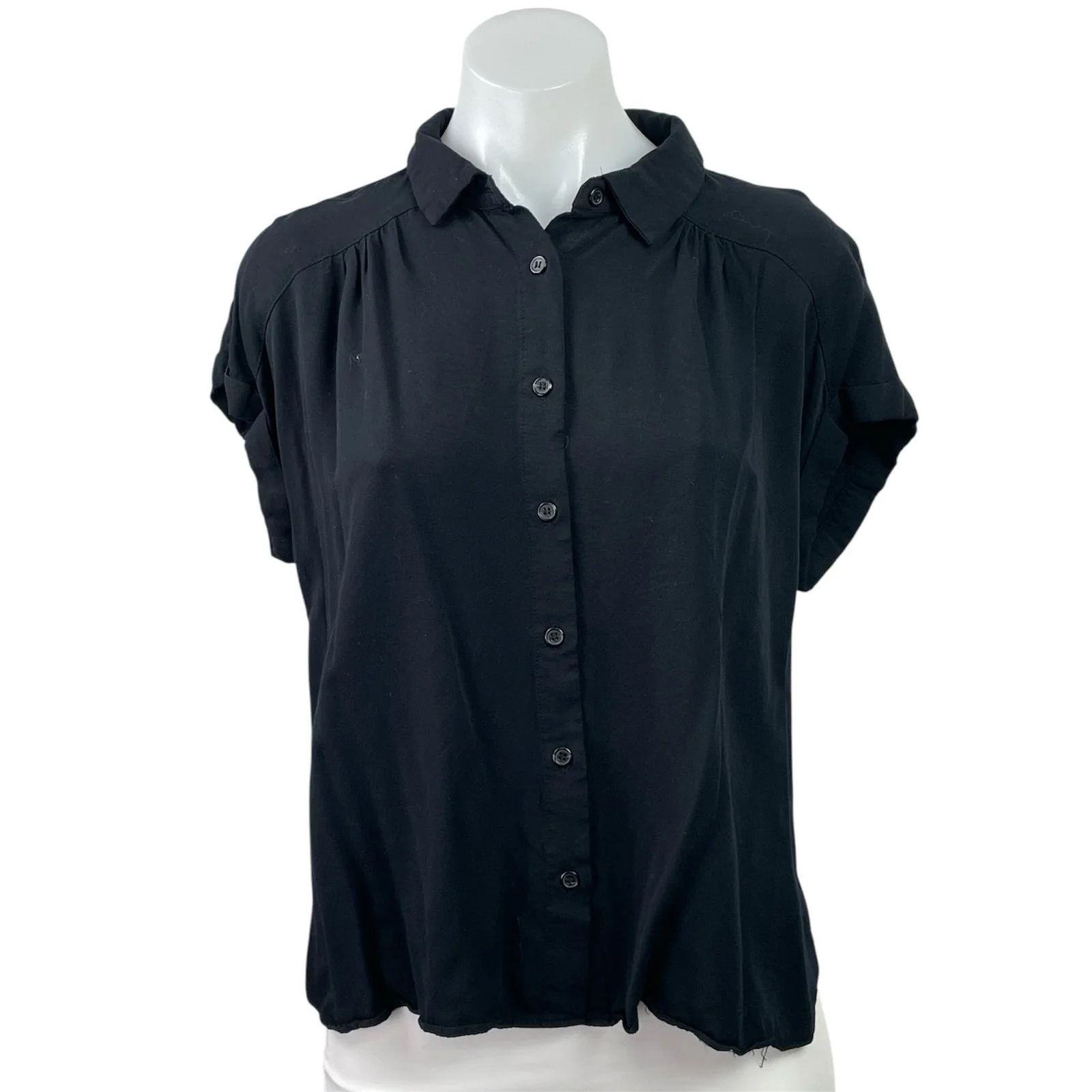 Rose + Olive Women's Black Short Sleeve Collared Button Down Shirt Top Size L